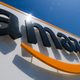 Illustration for article titled Amazon Keeps Finding New Ways to Screw Over Its Warehouse Workers Amid Covid-19 Pandemic